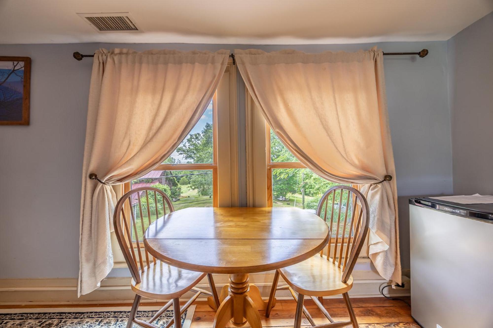 Bliss Point Farm And B&B, Llc Earlysville Екстериор снимка