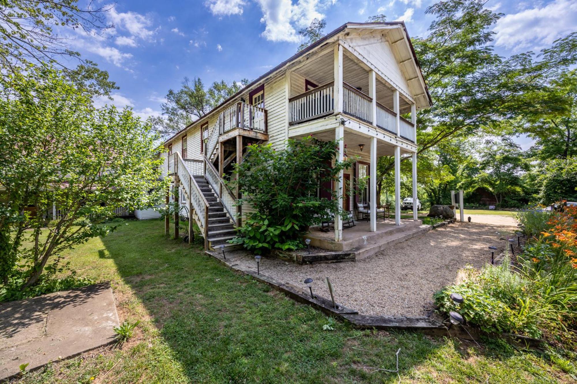 Bliss Point Farm And B&B, Llc Earlysville Екстериор снимка